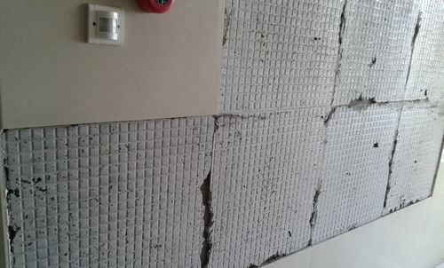墙砖掉了是什么原因(墙砖掉了是什么原因水泥有裂缝怎么办) 墙砖掉了是什么原因(墙砖掉了是什么原因水泥有裂缝怎么办)
