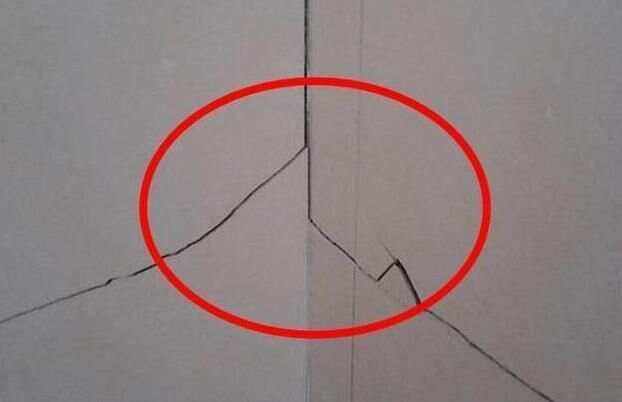 墙砖打孔会裂吗(墙砖打孔会裂吗图片) 墙砖打孔会裂吗(墙砖打孔会裂吗图片)